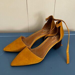 Crown Vintage Valentinna leather suede yellow heel size 9